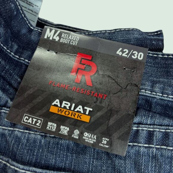 NEW Ariat FR M4 Relaxed Boot Cut Jeans 42x30 Flame Resistant CAT 2 Work Glacier - Picture 8 of 9